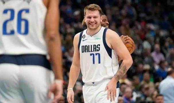 开云体育app-【圆桌】各大奖项该归属谁？东契奇MVP大洛佩斯DPOY