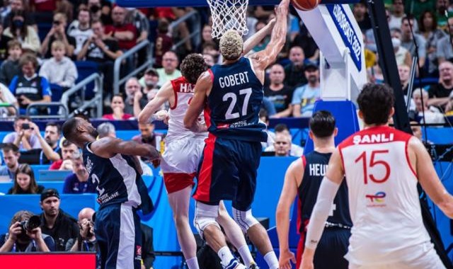 开云电子-【欧锦赛八强前瞻】波兰阻击东契奇 法国迎战意大利