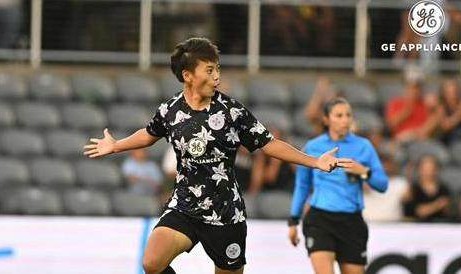 开云登录入口地址-王霜收获留美生涯首球 助新东家挺进决赛成新大腿